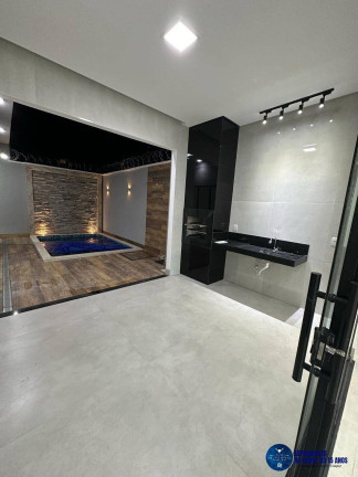 Imagem Casa com 3 Quartos à Venda, 270 m² em Setor Três Marias - Goiânia Imagem Casa com 3 Quartos à Venda, 270 m² em Setor Três Marias - Goiânia