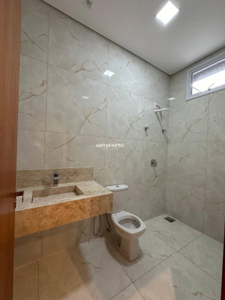 Imagem Casa com 3 Quartos à Venda, 250 m² Imagem Casa com 3 Quartos à Venda, 250 m²