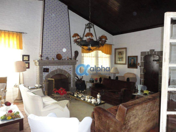 Imagem Casa com 9 Quartos à Venda, 7.000 m² em Quitandinha - Petrópolis Imagem Casa com 9 Quartos à Venda, 7.000 m² em Quitandinha - Petrópolis