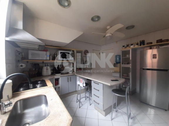Imagem Casa com 4 Quartos à Venda, 390 m² em Petrópolis - Porto Alegre