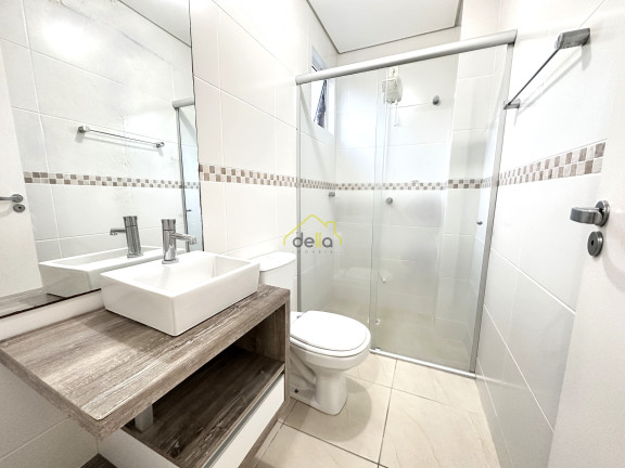 Imagem Imóvel com 3 Quartos à Venda, 95 m² em Saguaçu - Joinville Imagem Imóvel com 3 Quartos à Venda, 95 m² em Saguaçu - Joinville