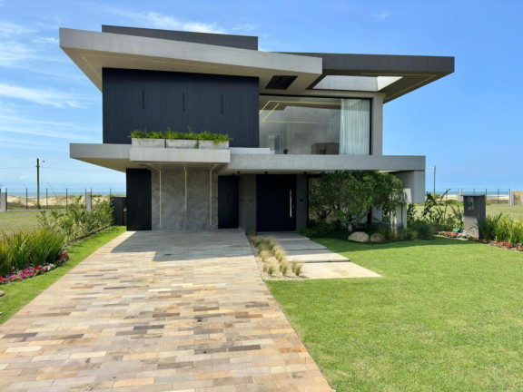 Imagem Casa com 5 Quartos à Venda, 380 m² em Capão Novo - Capao Da Canoa Imagem Casa com 5 Quartos à Venda, 380 m² em Capão Novo - Capao Da Canoa