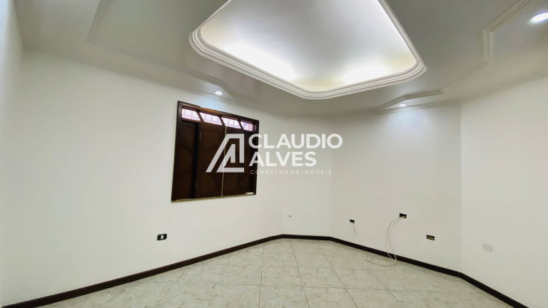 Imagem Casa com 5 Quartos à Venda, 200 m² em Cidade Nova - Feira De Santana Imagem Casa com 5 Quartos à Venda, 200 m² em Cidade Nova - Feira De Santana