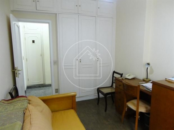 Imagem Casa com 5 Quartos à Venda, 270 m² em Urca - Rio De Janeiro Imagem Casa com 5 Quartos à Venda, 270 m² em Urca - Rio De Janeiro