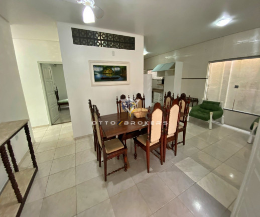 Casa com 6 Quartos para Alugar, 300 m² em Centro - Santa Cruz Cabrália