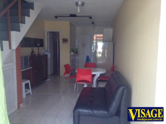 Imagem Sobrado com 2 Quartos à Venda, em Ubatuba Imagem Sobrado com 2 Quartos à Venda, em Ubatuba