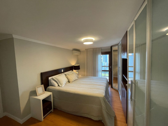 Imagem Apartamento com 3 Quartos à Venda, 245 m² em Sanvitto - Caxias Do Sul