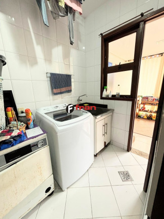 Imagem Casa com 5 Quartos à Venda, 290 m² em Córrego Grande - Florianópolis