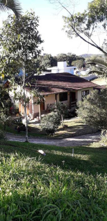 Casa com 4 Quartos à Venda, 194 m² em América - Joinville