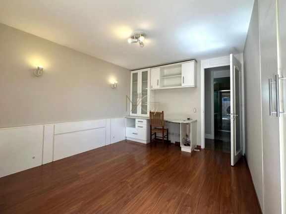 Imagem Casa com 3 Quartos à Venda, 278 m² em Batel - Curitiba Imagem Casa com 3 Quartos à Venda, 278 m² em Batel - Curitiba