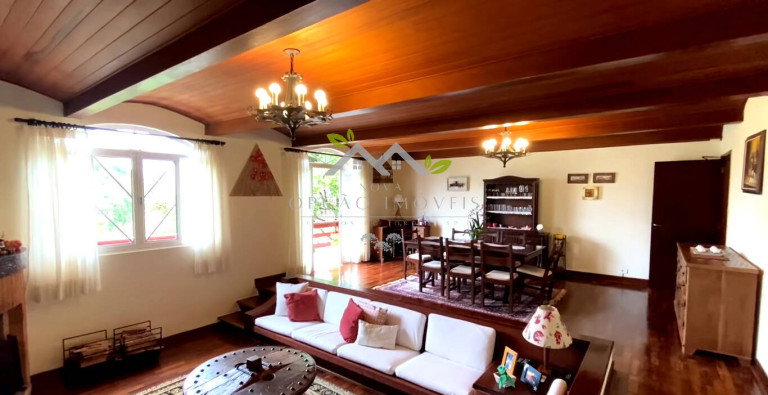 Imagem Casa com 3 Quartos à Venda, 190 m² em Vila Inglesa - Campos Do Jordão Imagem Casa com 3 Quartos à Venda, 190 m² em Vila Inglesa - Campos Do Jordão
