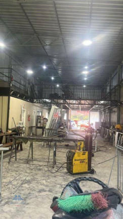 Imagem Galpão à Venda ou Locação, 420 m² em Rio Tavares - Florianópolis Imagem Galpão à Venda ou Locação, 420 m² em Rio Tavares - Florianópolis