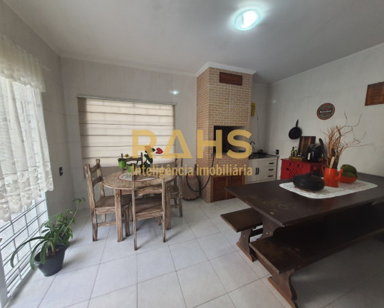 Imagem Casa com 3 Quartos à Venda, 250 m² em Anita Garibaldi - Joinville