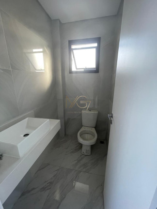 Imagem Sobrado com 3 Quartos à Venda, 152 m² em Xaxim - Curitiba Imagem Sobrado com 3 Quartos à Venda, 152 m² em Xaxim - Curitiba