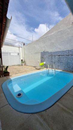 Imagem Casa com 6 Quartos à Venda, 220 m² em Nova Parnamirim - Parnamirim Imagem Casa com 6 Quartos à Venda, 220 m² em Nova Parnamirim - Parnamirim