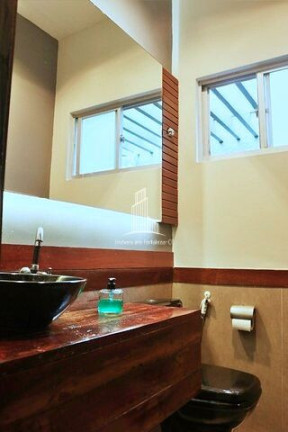 Imagem Casa com 7 Quartos à Venda, 220 m² em Aldeota - Fortaleza Imagem Casa com 7 Quartos à Venda, 220 m² em Aldeota - Fortaleza