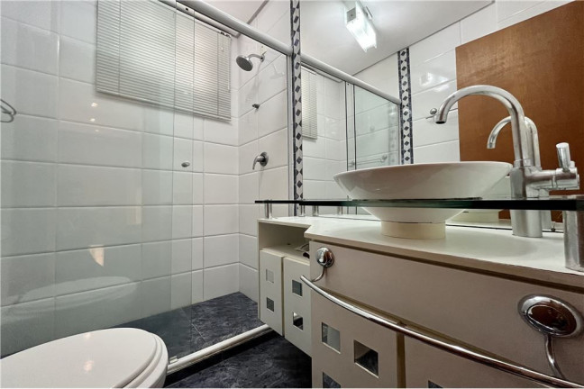 Imagem Imóvel com 3 Quartos à Venda,  em Passo Da Areia - Porto Alegre