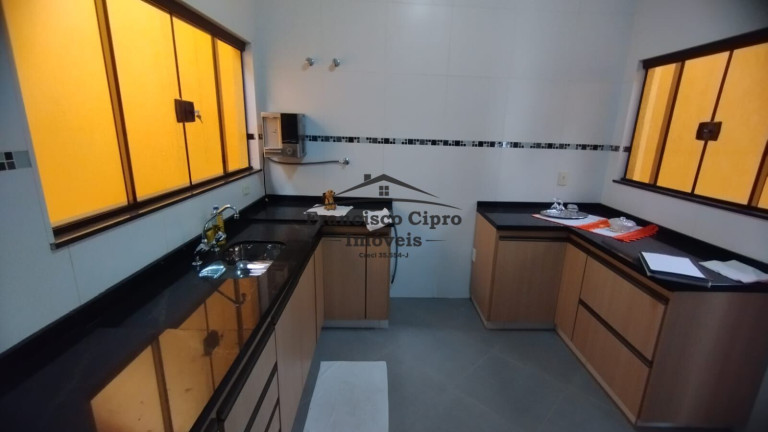 Imagem Casa com 3 Quartos à Venda, 387 m² em Portal Das Colinas - Guaratinguetá Imagem Casa com 3 Quartos à Venda, 387 m² em Portal Das Colinas - Guaratinguetá