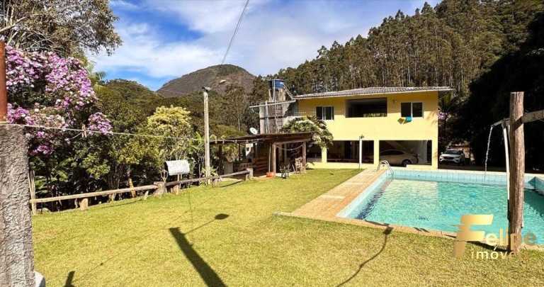 Imóvel com 9 Quartos à Venda, 500 m² em Comunidade Urbana De Iguape - Guarapari