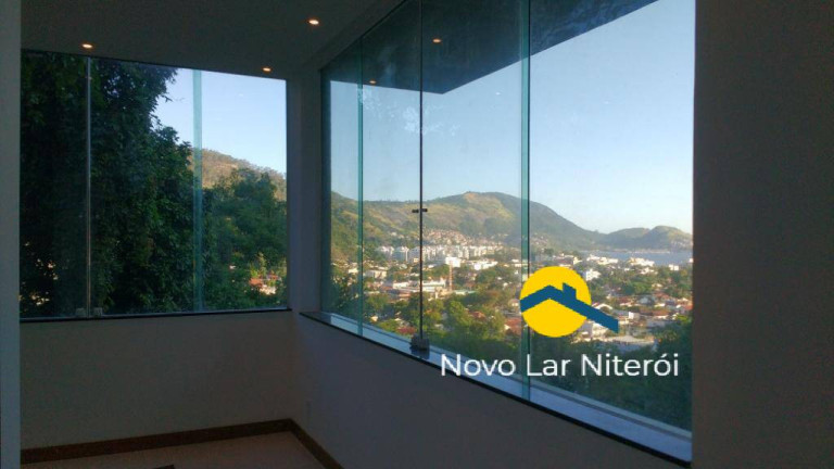 Imagem Casa com 3 Quartos à Venda, 300 m² em São Francisco - Niterói Imagem Casa com 3 Quartos à Venda, 300 m² em São Francisco - Niterói
