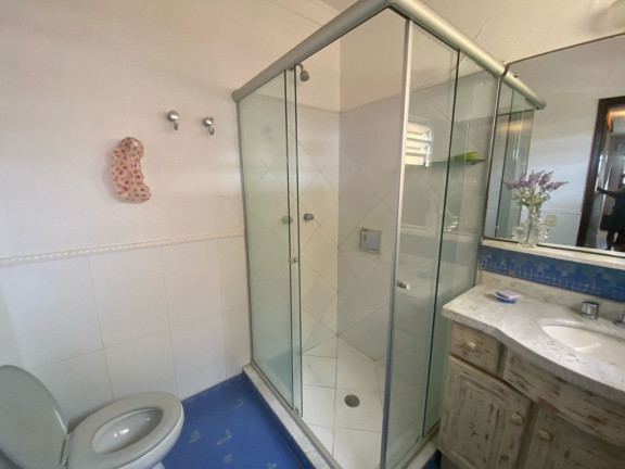 Imagem Casa com 3 Quartos à Venda, 293 m² em Jardim Do Salso - Porto Alegre Imagem Casa com 3 Quartos à Venda, 293 m² em Jardim Do Salso - Porto Alegre
