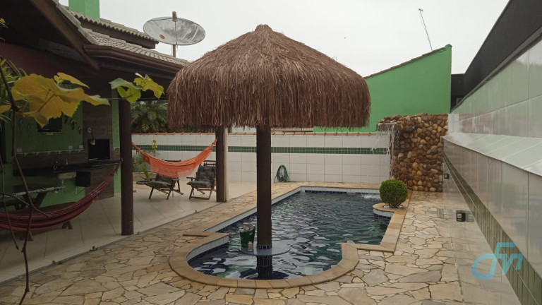 Imagem Casa de Condomínio com 3 Quartos à Venda, 280 m² em Centro - Bertioga
