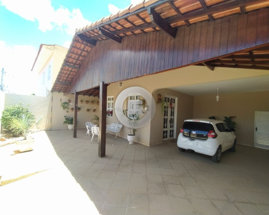 Casa com 5 Quartos à Venda, 360 m² em Vila Mauricéia - Montes Claros