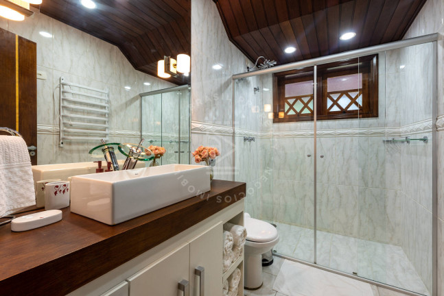 Imagem Casa com 5 Quartos à Venda, 1 m² em Jardim Manancial - Campos Do Jordão Imagem Casa com 5 Quartos à Venda, 1 m² em Jardim Manancial - Campos Do Jordão
