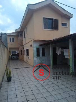 Sobrado com 4 Quartos à Venda, 262 m² em Vila Camilópolis - Santo André