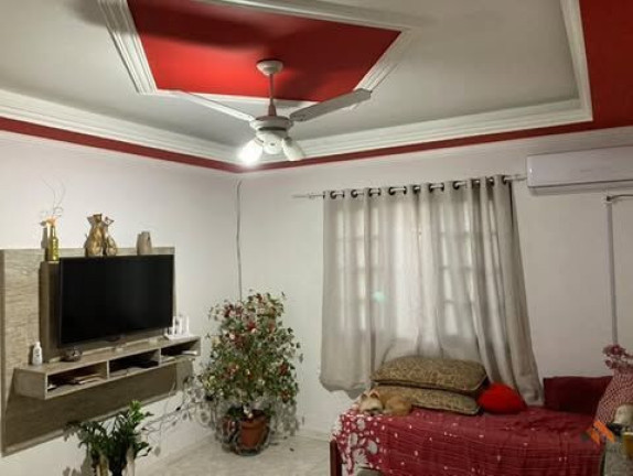 Imagem Casa com 3 Quartos à Venda, 69 m²