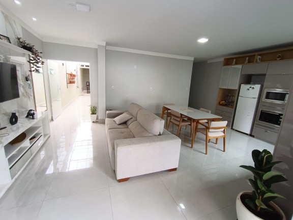 Imagem Casa com 3 Quartos à Venda, 180 m² em Bairro Cardoso - Aparecida De Goiania Imagem Casa com 3 Quartos à Venda, 180 m² em Bairro Cardoso - Aparecida De Goiania