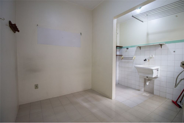 Imagem Imóvel com 3 Quartos à Venda, em Santana - Porto Alegre Imagem Imóvel com 3 Quartos à Venda, em Santana - Porto Alegre