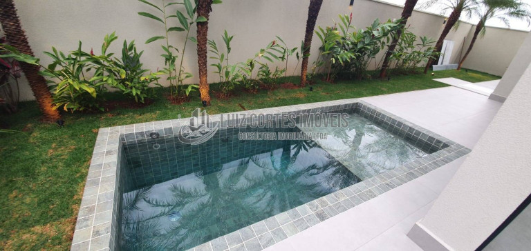 Imagem Casa com 4 Quartos à Venda, 228 m² em Granja Marileusa - Uberlândia Imagem Casa com 4 Quartos à Venda, 228 m² em Granja Marileusa - Uberlândia