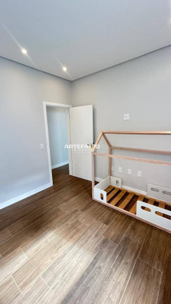 Imagem Casa com 3 Quartos à Venda, 250 m² Imagem Casa com 3 Quartos à Venda, 250 m²