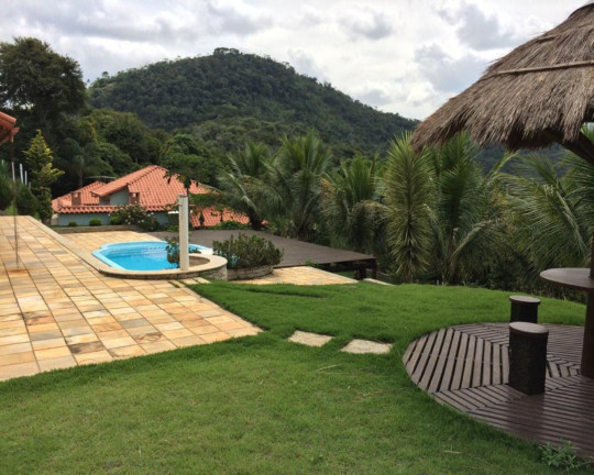 Imagem Imóvel com 2 Quartos à Venda, 5.500 m² em Graminha - Juiz De Fora