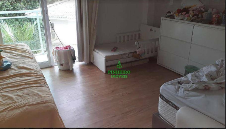 Imagem Casa com 4 Quartos à Venda, 340 m² em Piratininga - Niterói Imagem Casa com 4 Quartos à Venda, 340 m² em Piratininga - Niterói