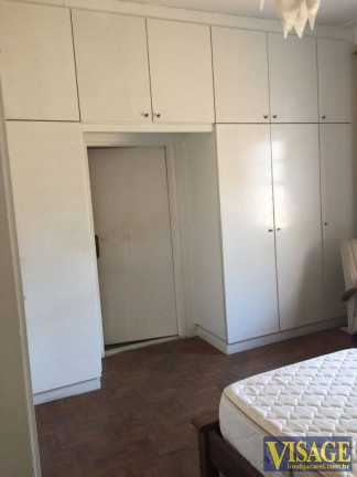 Imagem Casa com 4 Quartos à Venda, em Centro - Jacareí Imagem Casa com 4 Quartos à Venda, em Centro - Jacareí