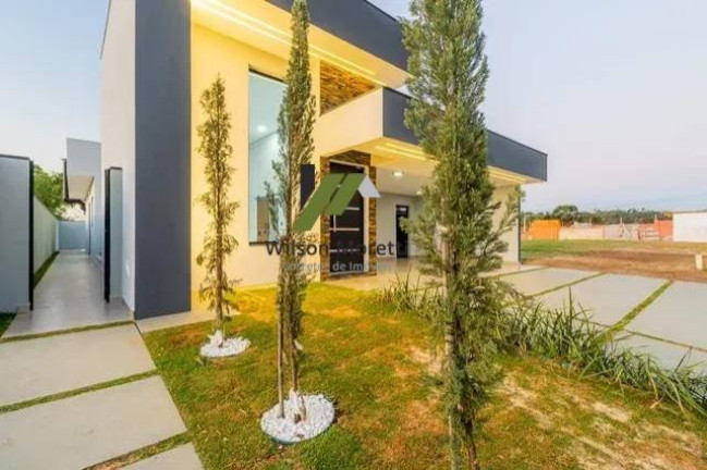 Casa de Condomínio com 3 Quartos à Venda, 205 m²