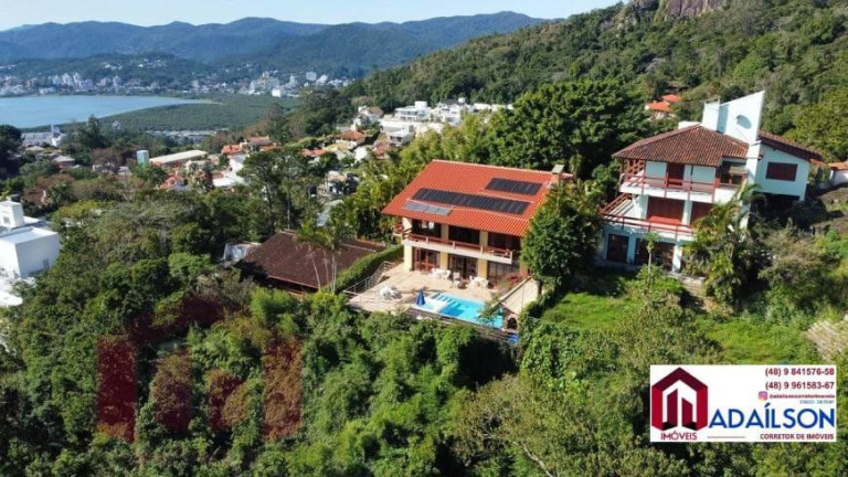 Imóvel com 3 Quartos à Venda, 410 m²