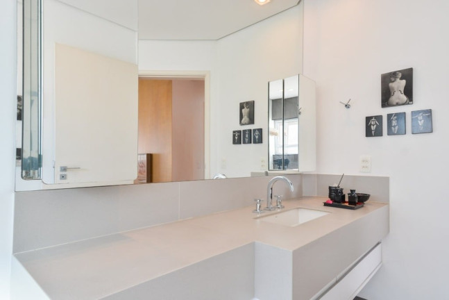 Imagem Imóvel com 3 Quartos à Venda, 259 m² em Higienópolis - São Paulo Imagem Imóvel com 3 Quartos à Venda, 259 m² em Higienópolis - São Paulo