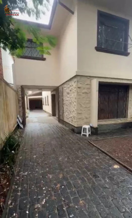 Imagem Casa com 3 Quartos à Venda, 320 m² em Vila Nova Conceição - São Paulo