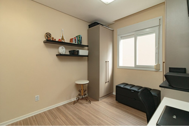 Imagem Apartamento com 2 Quartos à Venda, 74 m² em Cristo Redentor - Porto Alegre Imagem Apartamento com 2 Quartos à Venda, 74 m² em Cristo Redentor - Porto Alegre