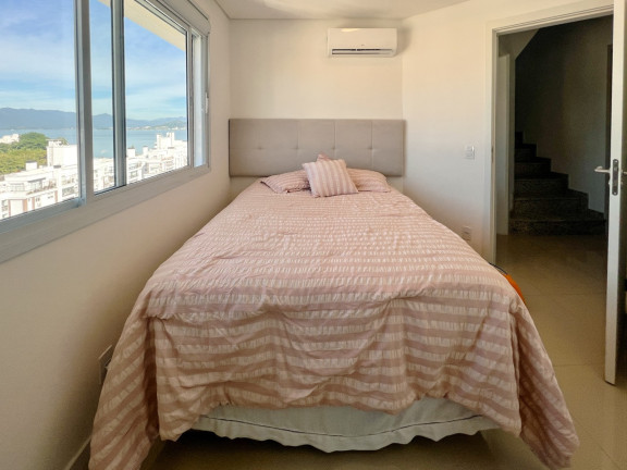 Imagem Cobertura com 3 Quartos à Venda, 136 m² em Abraão - Florianópolis