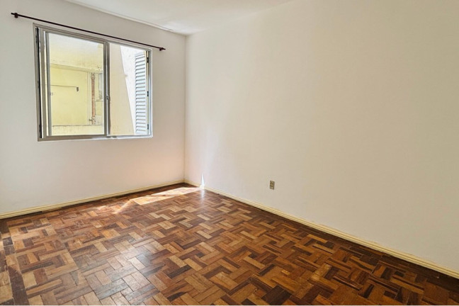 Imagem Imóvel com 1 Quarto à Venda, 55 m² em Santana - Porto Alegre Imagem Imóvel com 1 Quarto à Venda, 55 m² em Santana - Porto Alegre