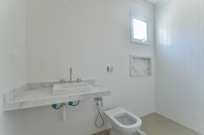 Imagem Casa com 3 Quartos à Venda, 539 m² em Cidade Industrial - Curitiba Imagem Casa com 3 Quartos à Venda, 539 m² em Cidade Industrial - Curitiba