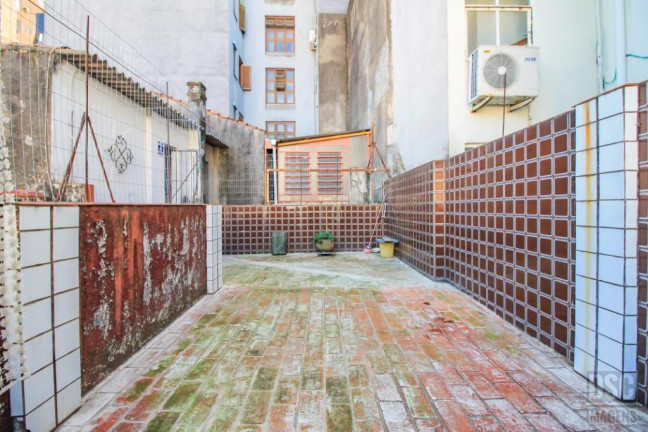 Imagem Casa com 5 Quartos à Venda, 220 m² em Centro Histórico - Porto Alegre Imagem Casa com 5 Quartos à Venda, 220 m² em Centro Histórico - Porto Alegre