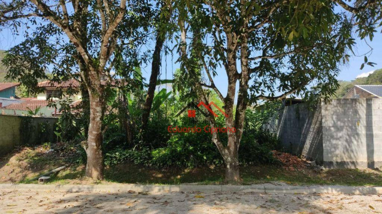 Terreno à Venda, 360 m² em Massaguaçu - Caraguatatuba