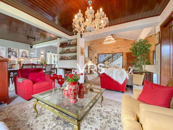 Imagem Casa com 4 Quartos à Venda, 250 m² em Golfe - Teresópolis Imagem Casa com 4 Quartos à Venda, 250 m² em Golfe - Teresópolis