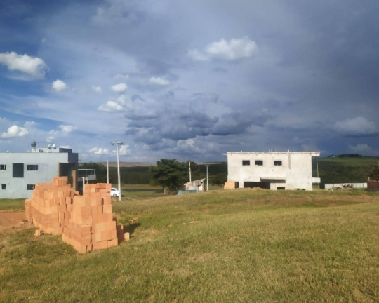 Imagem Terreno à Venda, 450 m² em Riviera Santa Cristina Xiii - Paranapanema Imagem Terreno à Venda, 450 m² em Riviera Santa Cristina Xiii - Paranapanema
