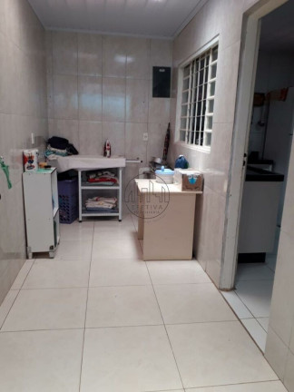 Imagem Casa com 3 Quartos à Venda, 150 m² em Samambaia Norte (samambaia) - Brasília Imagem Casa com 3 Quartos à Venda, 150 m² em Samambaia Norte (samambaia) - Brasília